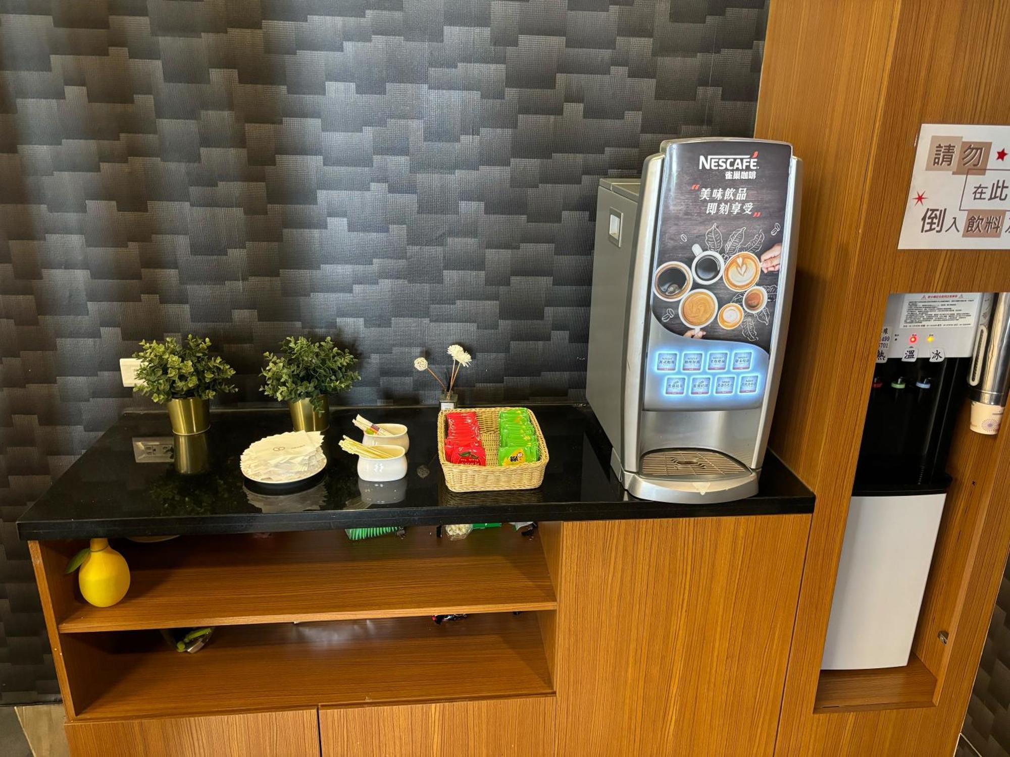 Yuhao Hotel - Hsinchu Branch Екстер'єр фото